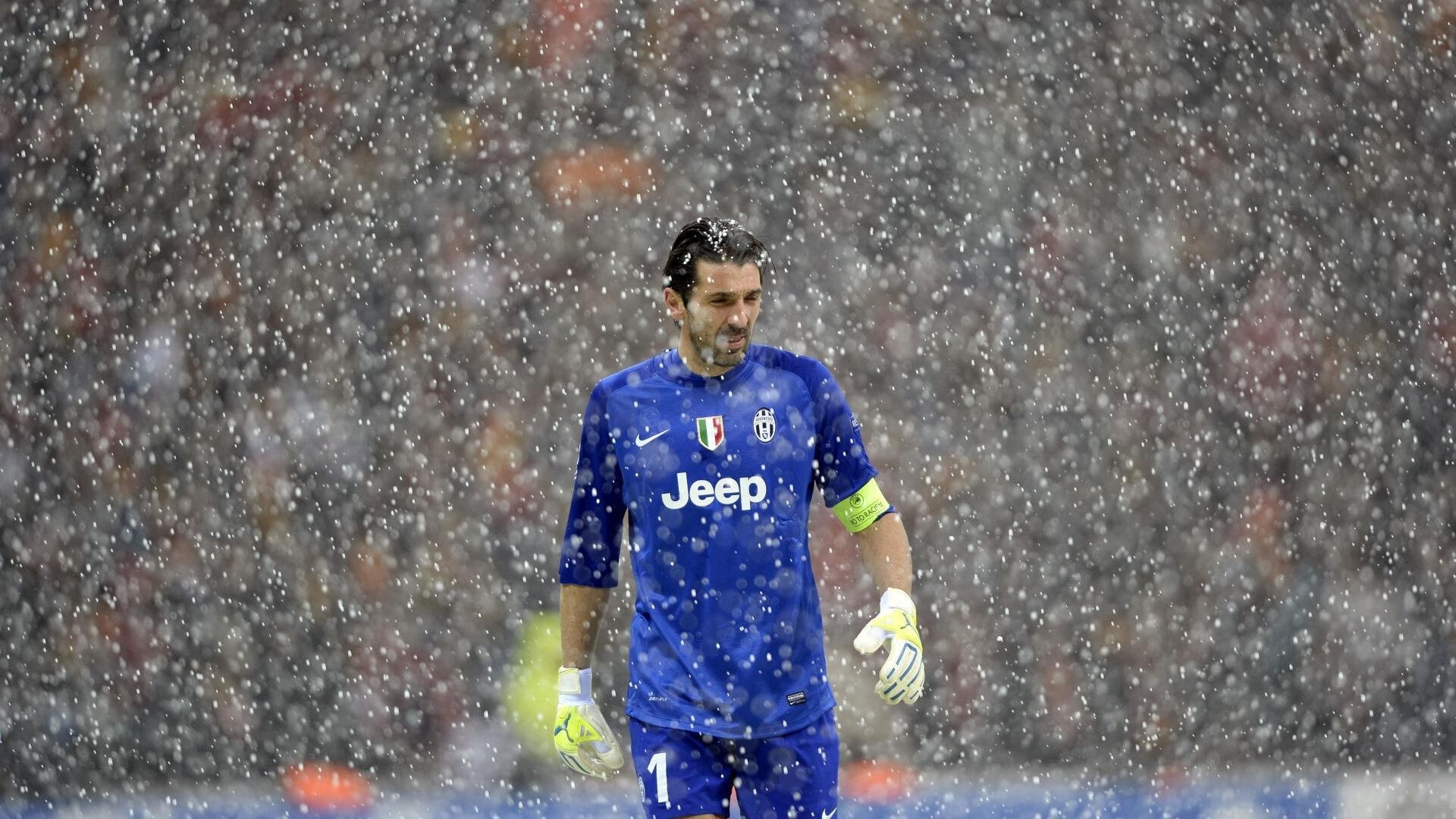 卡马文加爆发，马里一波带走瑞典，非洲足球崛起的双重变奏